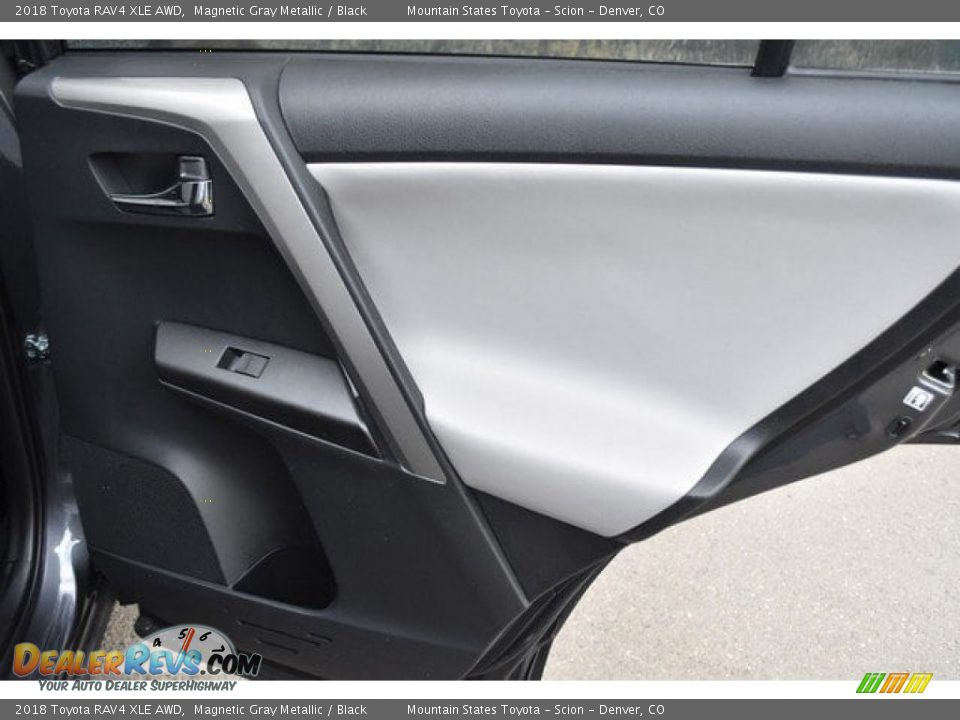 2018 Toyota RAV4 XLE AWD Magnetic Gray Metallic / Black Photo #23
