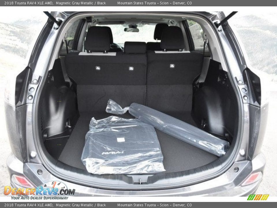 2018 Toyota RAV4 XLE AWD Magnetic Gray Metallic / Black Photo #30