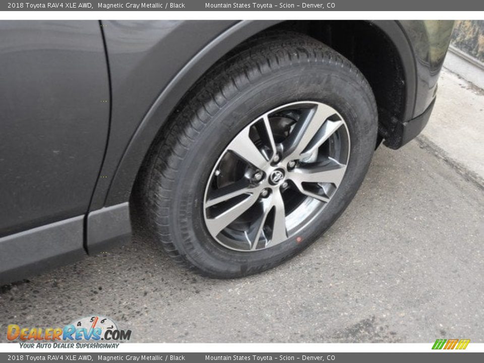 2018 Toyota RAV4 XLE AWD Magnetic Gray Metallic / Black Photo #35