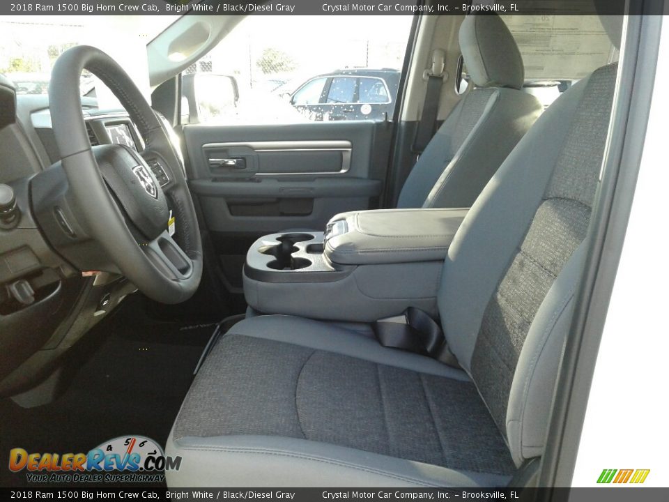 2018 Ram 1500 Big Horn Crew Cab Bright White / Black/Diesel Gray Photo #9