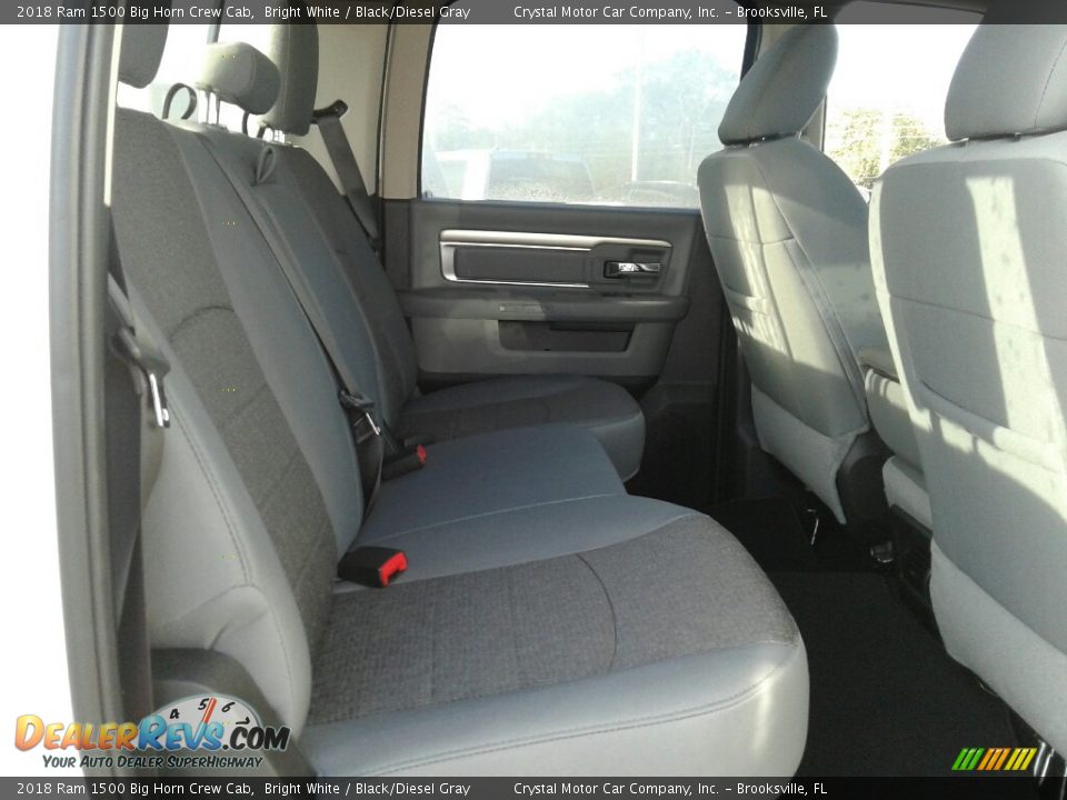 2018 Ram 1500 Big Horn Crew Cab Bright White / Black/Diesel Gray Photo #11