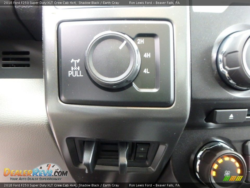 2018 Ford F250 Super Duty XLT Crew Cab 4x4 Shadow Black / Earth Gray Photo #18
