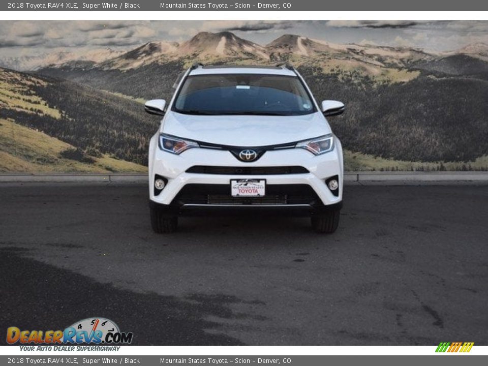 2018 Toyota RAV4 XLE Super White / Black Photo #2