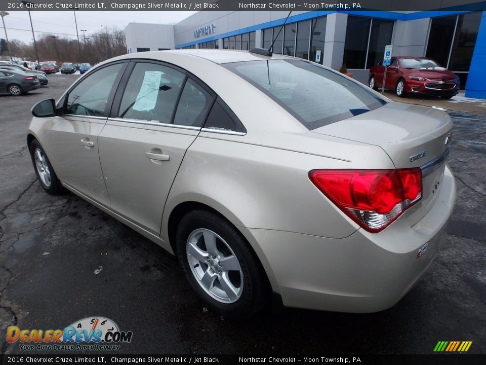 2016 Chevrolet Cruze Limited LT Champagne Silver Metallic / Jet Black Photo #4