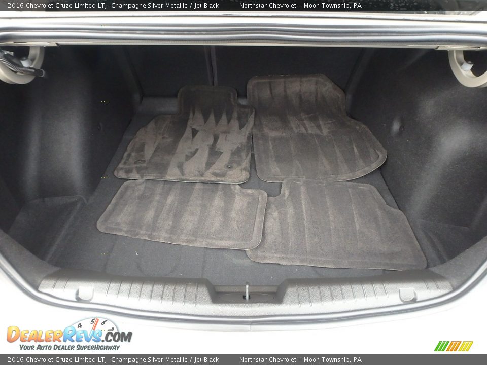 2016 Chevrolet Cruze Limited LT Champagne Silver Metallic / Jet Black Photo #7