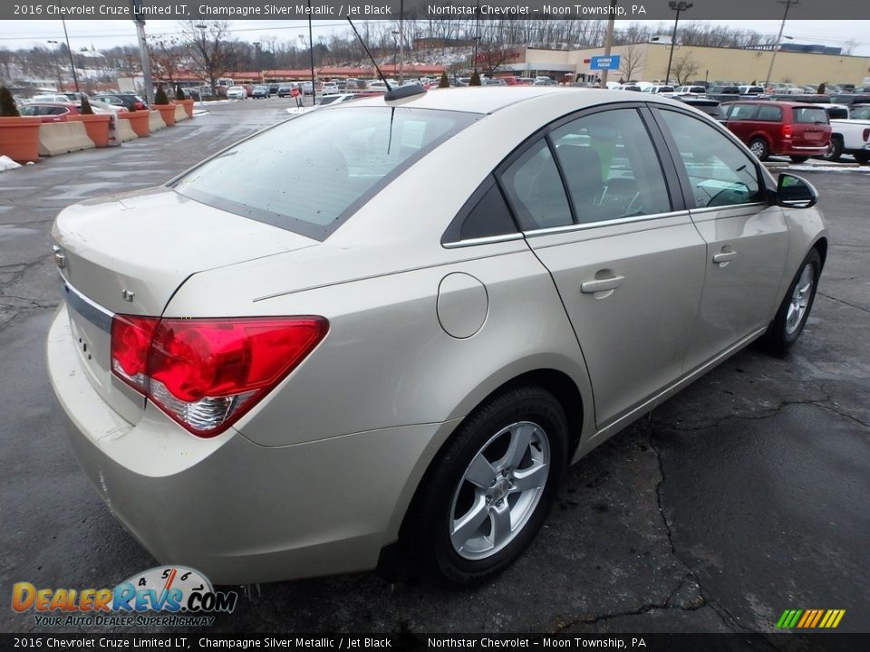 2016 Chevrolet Cruze Limited LT Champagne Silver Metallic / Jet Black Photo #8