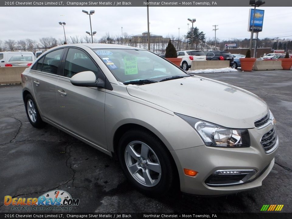 2016 Chevrolet Cruze Limited LT Champagne Silver Metallic / Jet Black Photo #11