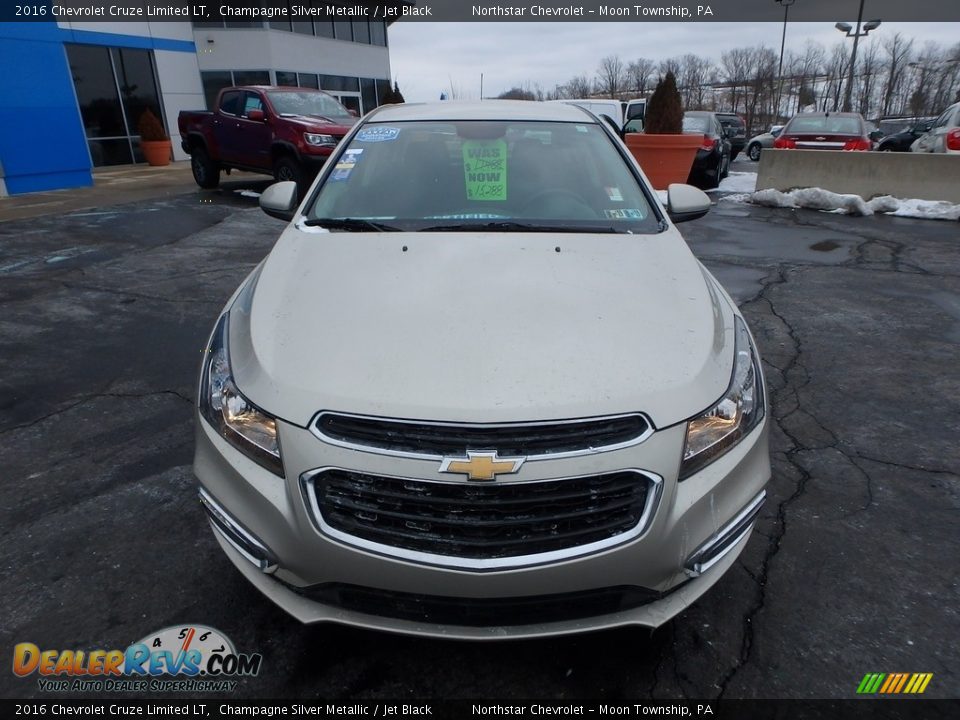 2016 Chevrolet Cruze Limited LT Champagne Silver Metallic / Jet Black Photo #13