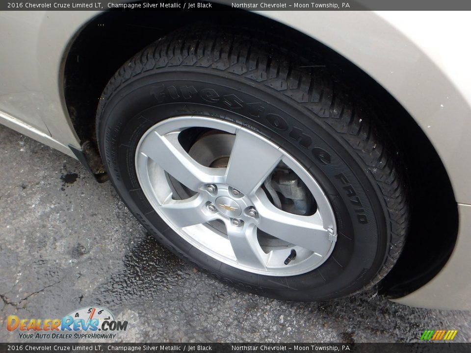 2016 Chevrolet Cruze Limited LT Champagne Silver Metallic / Jet Black Photo #14
