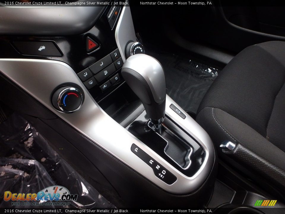 2016 Chevrolet Cruze Limited LT Champagne Silver Metallic / Jet Black Photo #26