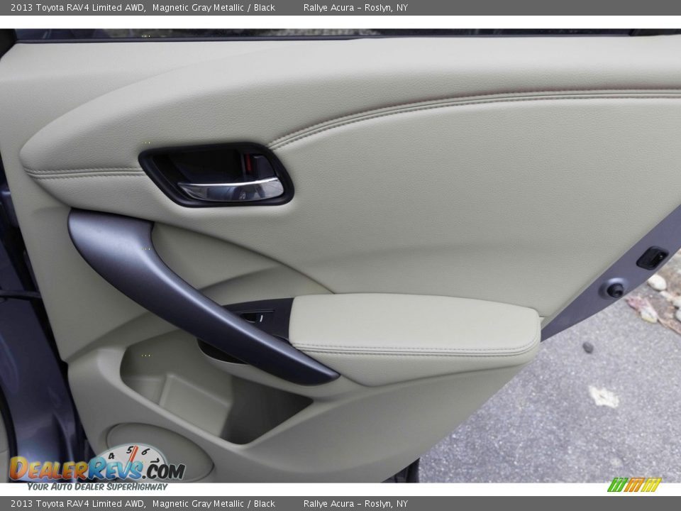 2013 Toyota RAV4 Limited AWD Magnetic Gray Metallic / Black Photo #33