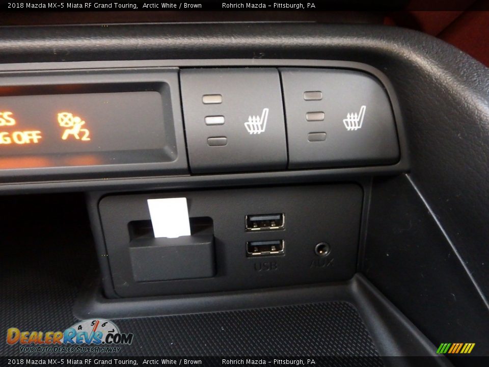 Controls of 2018 Mazda MX-5 Miata RF Grand Touring Photo #13