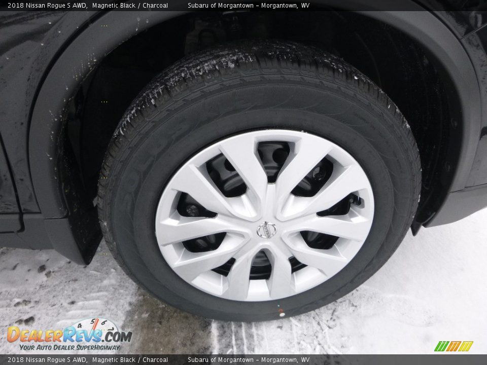 2018 Nissan Rogue S AWD Magnetic Black / Charcoal Photo #2