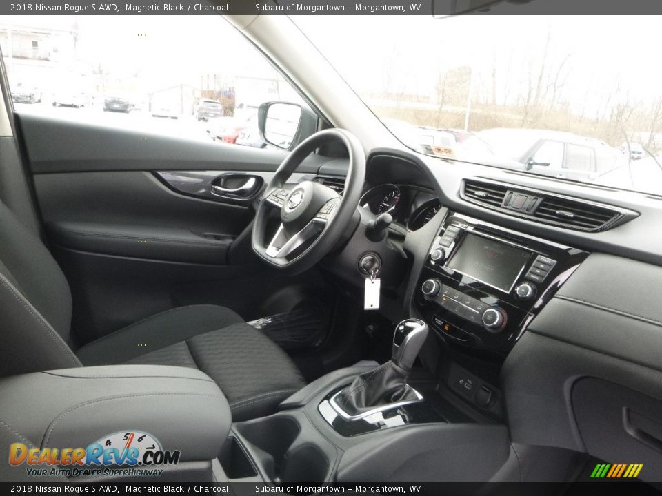 2018 Nissan Rogue S AWD Magnetic Black / Charcoal Photo #4