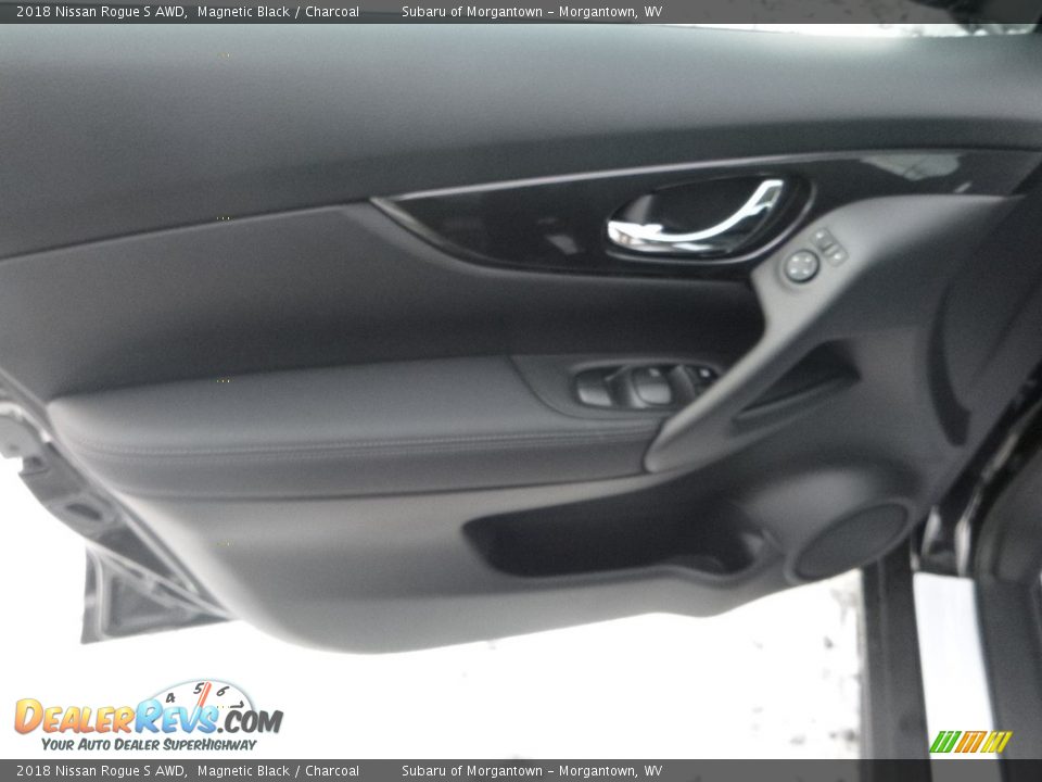 2018 Nissan Rogue S AWD Magnetic Black / Charcoal Photo #13