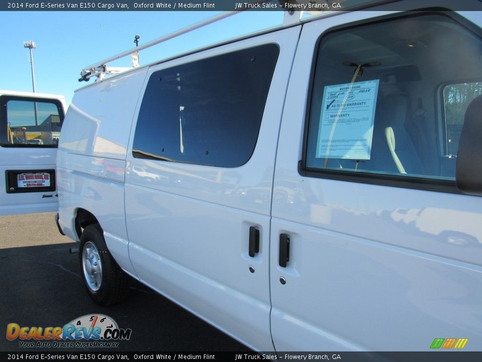 2014 Ford E-Series Van E150 Cargo Van Oxford White / Medium Flint Photo #17