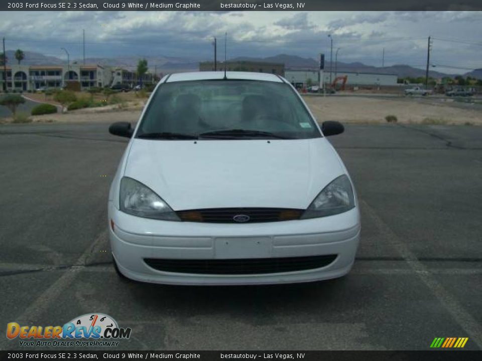 2003 Ford Focus SE 2.3 Sedan Cloud 9 White / Medium Graphite Photo #3