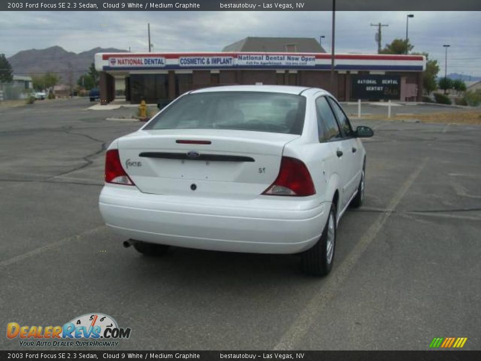 2003 Ford Focus SE 2.3 Sedan Cloud 9 White / Medium Graphite Photo #8