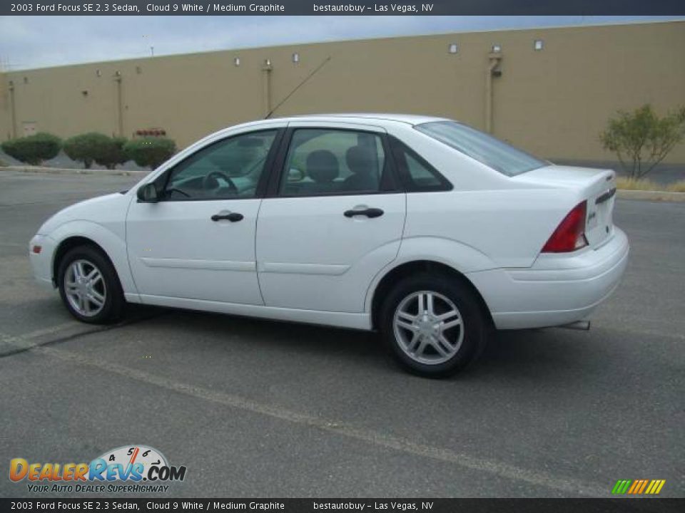 2003 Ford Focus SE 2.3 Sedan Cloud 9 White / Medium Graphite Photo #11