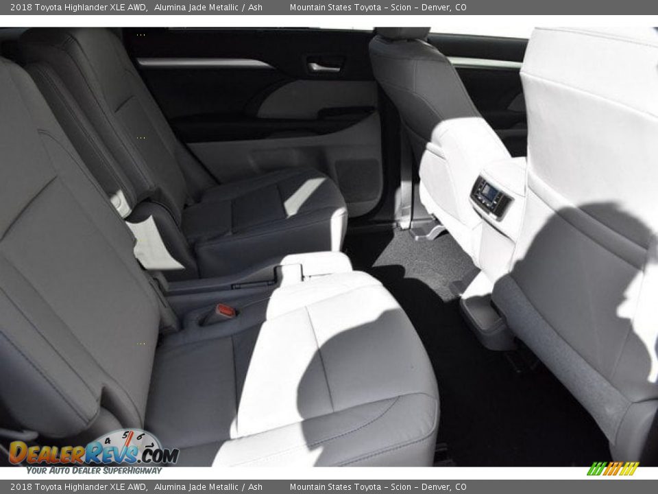 2018 Toyota Highlander XLE AWD Alumina Jade Metallic / Ash Photo #19