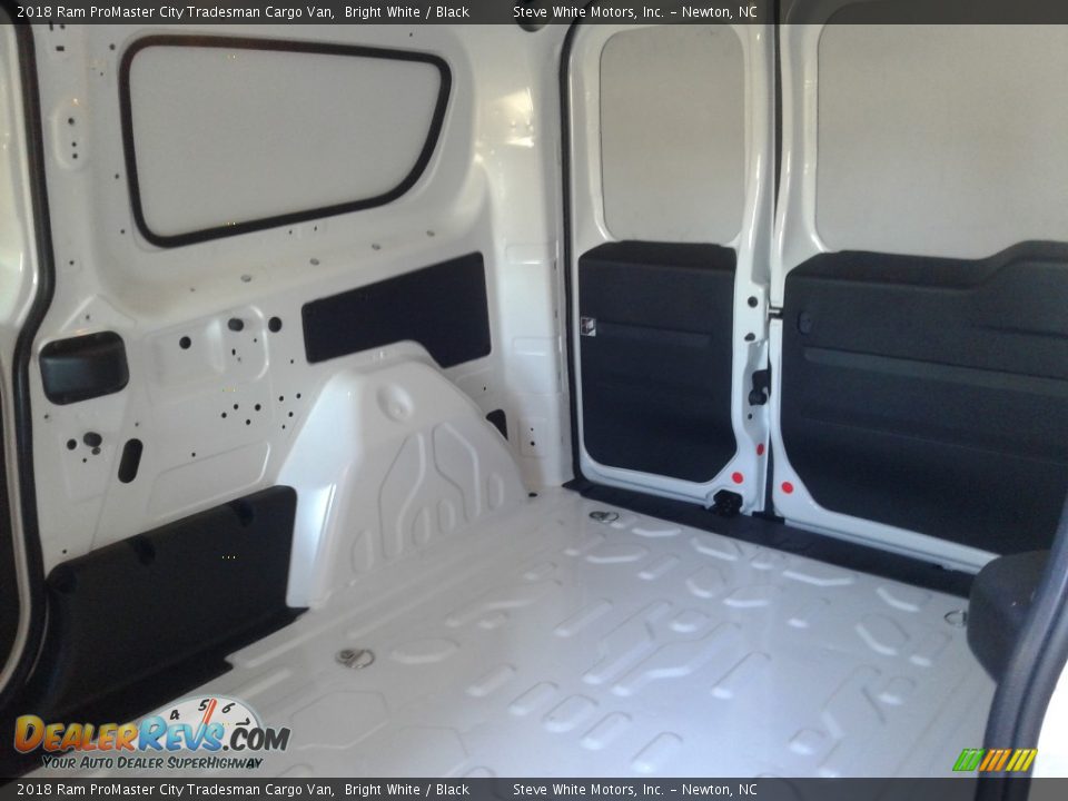 2018 Ram ProMaster City Tradesman Cargo Van Bright White / Black Photo #11