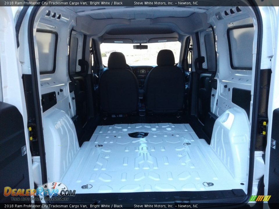 2018 Ram ProMaster City Tradesman Cargo Van Bright White / Black Photo #12