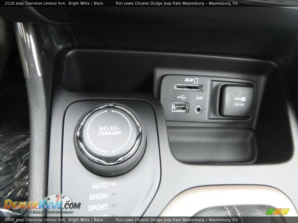 2018 Jeep Cherokee Limited 4x4 Bright White / Black Photo #19