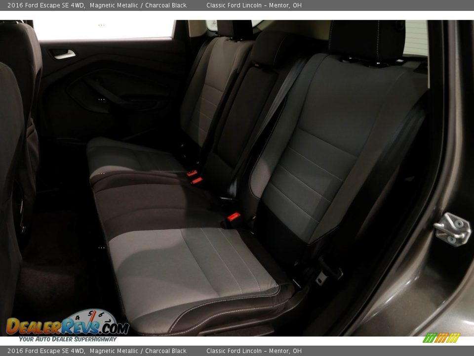 2016 Ford Escape SE 4WD Magnetic Metallic / Charcoal Black Photo #17