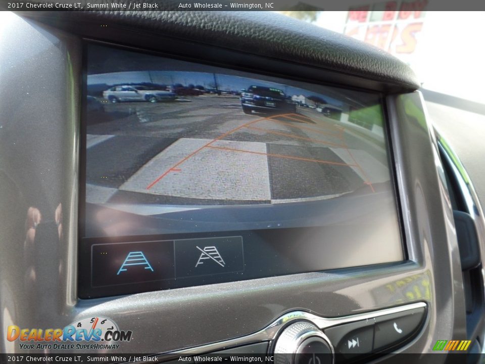 2017 Chevrolet Cruze LT Summit White / Jet Black Photo #18