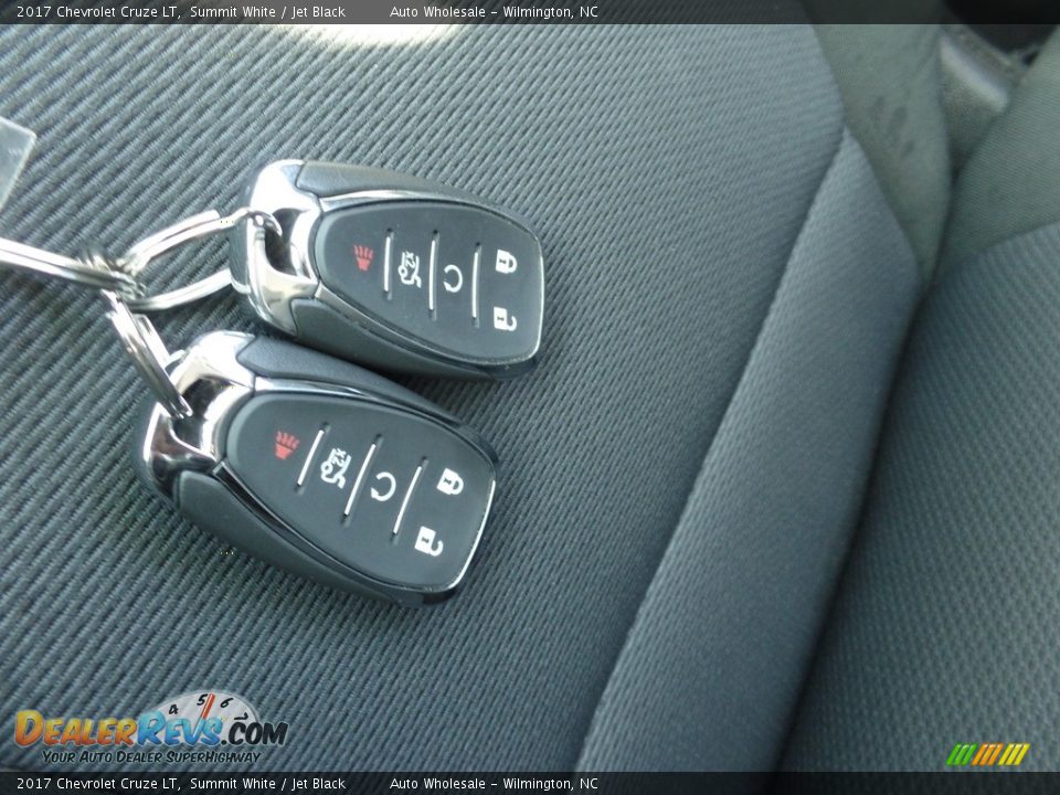 2017 Chevrolet Cruze LT Summit White / Jet Black Photo #20