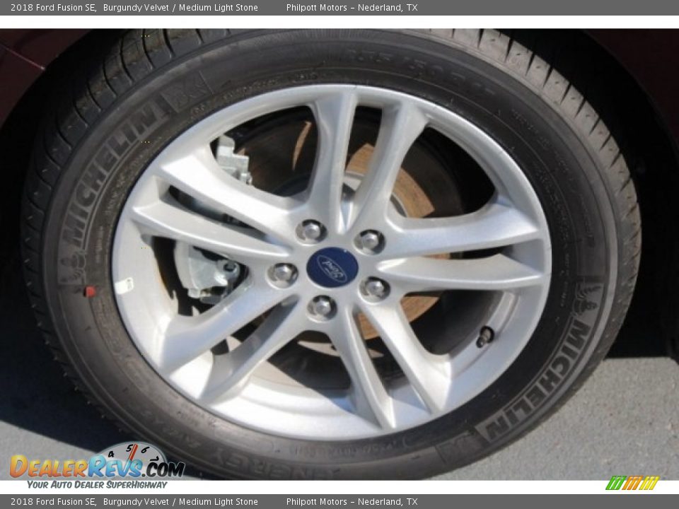 2018 Ford Fusion SE Burgundy Velvet / Medium Light Stone Photo #5