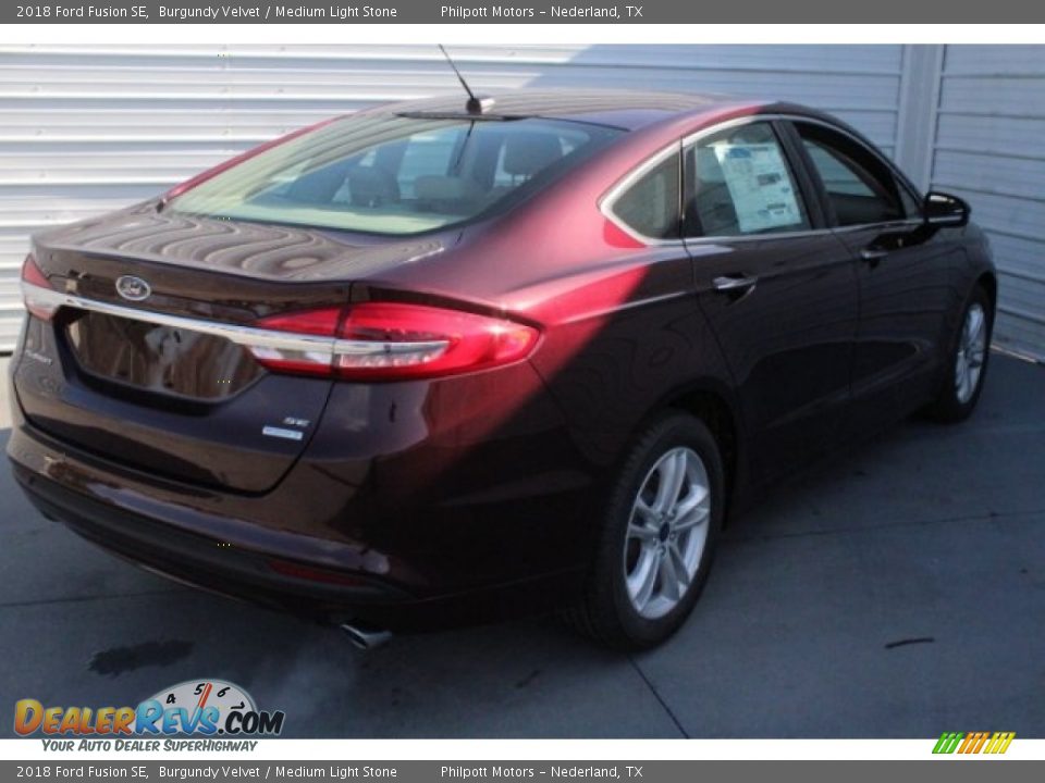 2018 Ford Fusion SE Burgundy Velvet / Medium Light Stone Photo #9