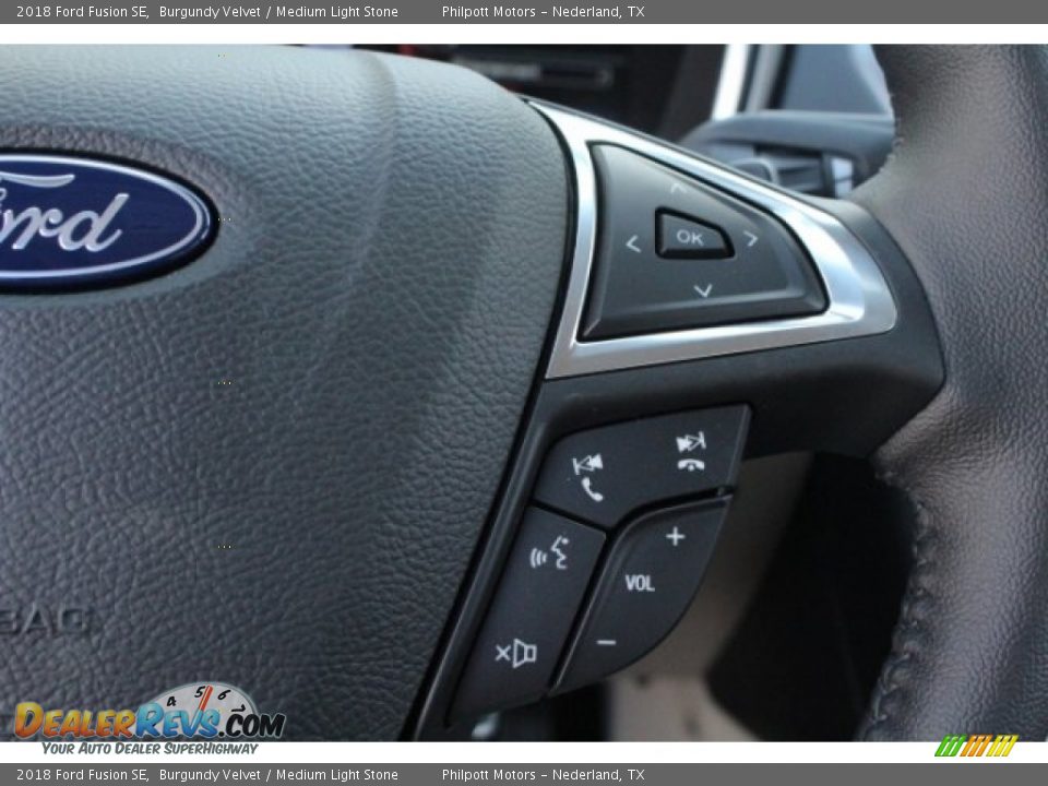 2018 Ford Fusion SE Burgundy Velvet / Medium Light Stone Photo #24