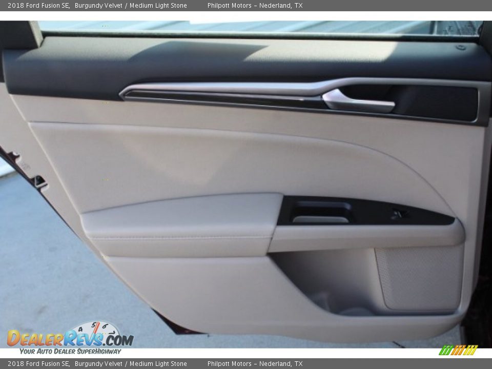 2018 Ford Fusion SE Burgundy Velvet / Medium Light Stone Photo #27