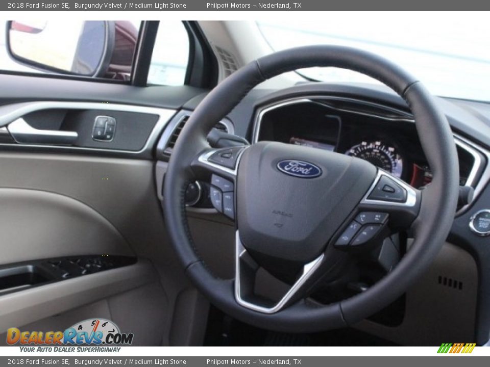 2018 Ford Fusion SE Burgundy Velvet / Medium Light Stone Photo #30