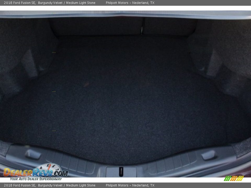 2018 Ford Fusion SE Burgundy Velvet / Medium Light Stone Photo #31