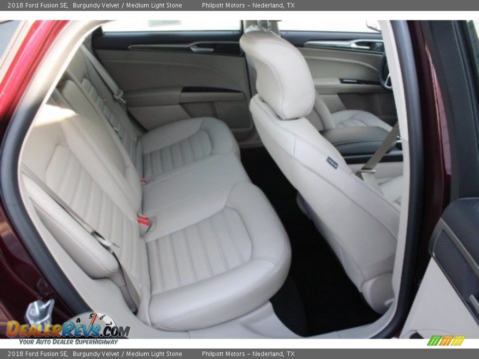 2018 Ford Fusion SE Burgundy Velvet / Medium Light Stone Photo #33