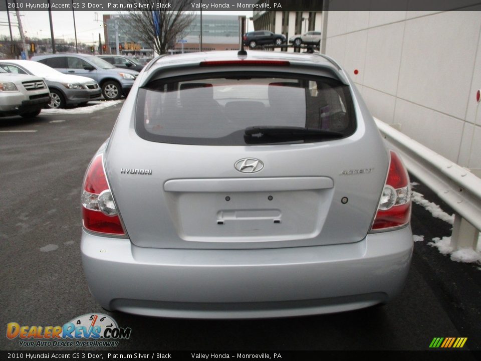 2010 Hyundai Accent GS 3 Door Platinum Silver / Black Photo #4