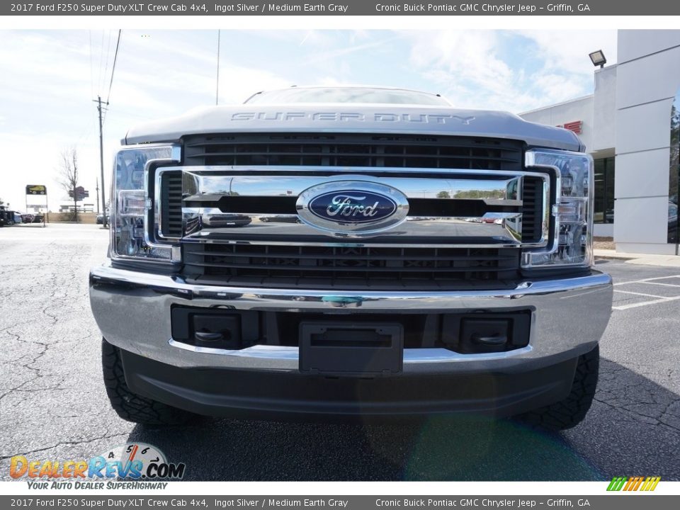 2017 Ford F250 Super Duty XLT Crew Cab 4x4 Ingot Silver / Medium Earth Gray Photo #2