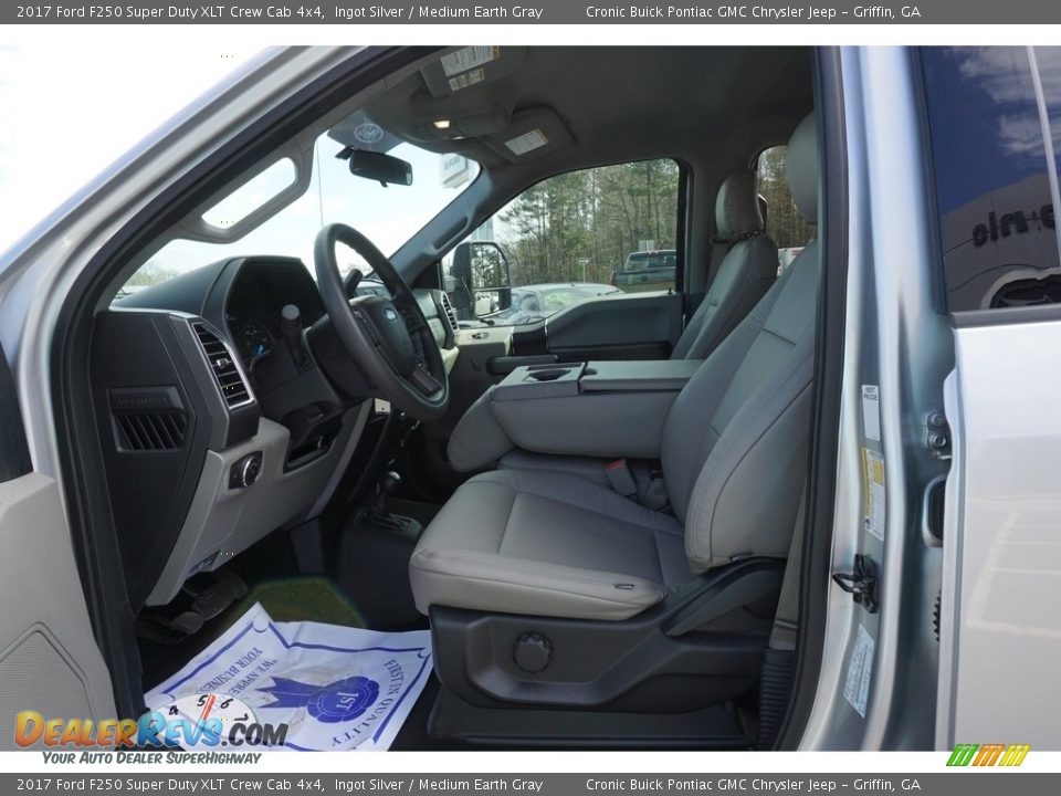 2017 Ford F250 Super Duty XLT Crew Cab 4x4 Ingot Silver / Medium Earth Gray Photo #5