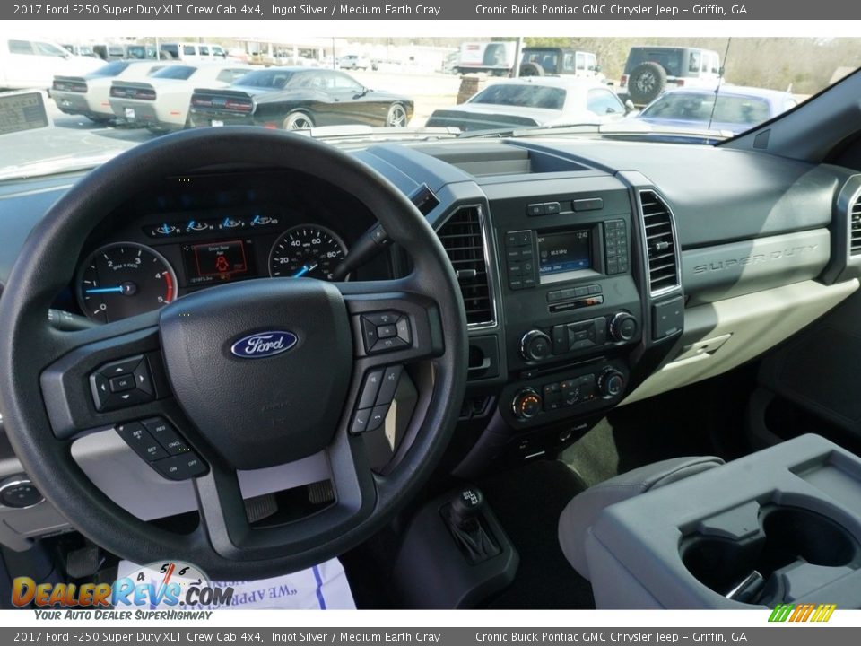 2017 Ford F250 Super Duty XLT Crew Cab 4x4 Ingot Silver / Medium Earth Gray Photo #6