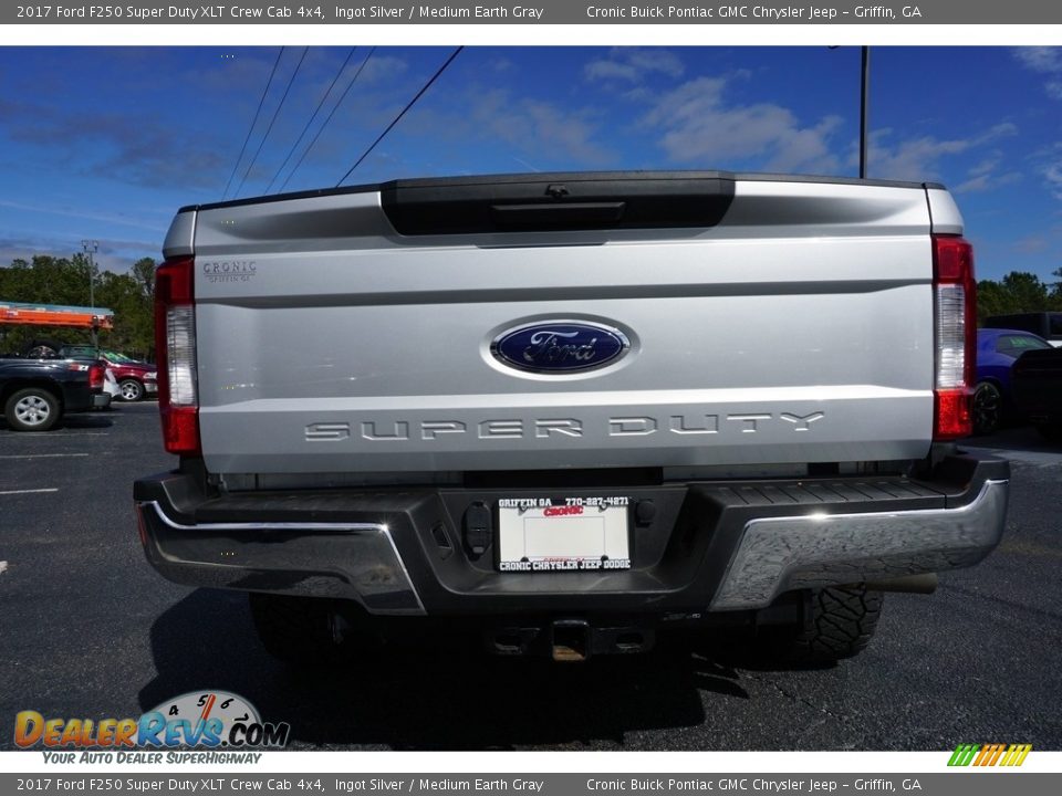 2017 Ford F250 Super Duty XLT Crew Cab 4x4 Ingot Silver / Medium Earth Gray Photo #11