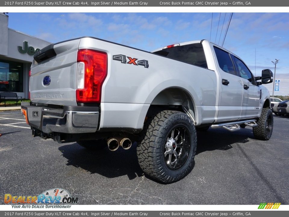 2017 Ford F250 Super Duty XLT Crew Cab 4x4 Ingot Silver / Medium Earth Gray Photo #12
