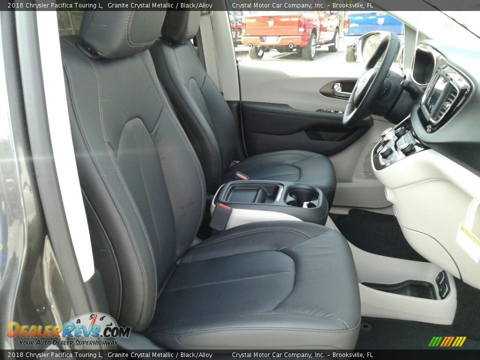 2018 Chrysler Pacifica Touring L Granite Crystal Metallic / Black/Alloy Photo #12