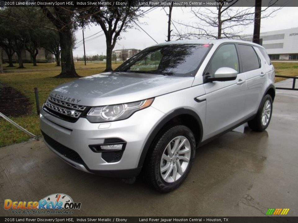 Front 3/4 View of 2018 Land Rover Discovery Sport HSE Photo #10