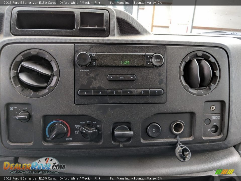 2013 Ford E Series Van E150 Cargo Oxford White / Medium Flint Photo #4