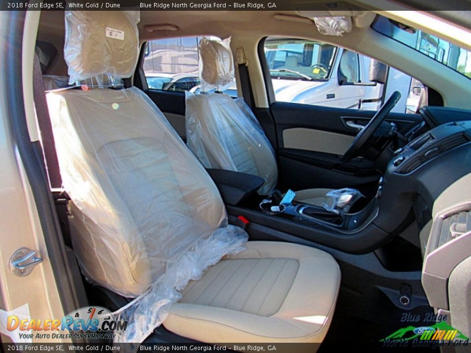 2018 Ford Edge SE White Gold / Dune Photo #10