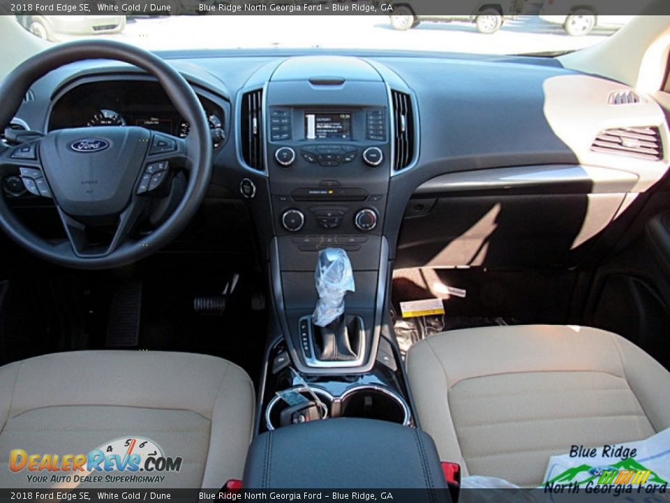 2018 Ford Edge SE White Gold / Dune Photo #22