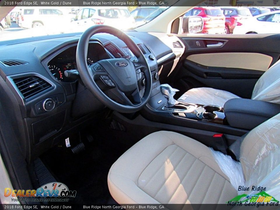 2018 Ford Edge SE White Gold / Dune Photo #25
