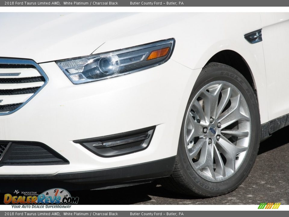 2018 Ford Taurus Limited AWD White Platinum / Charcoal Black Photo #2